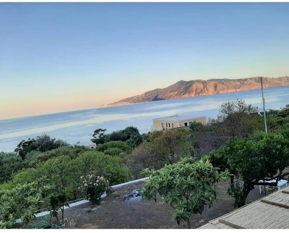Villa Insolia Santa Marina Salina Szoba fotó