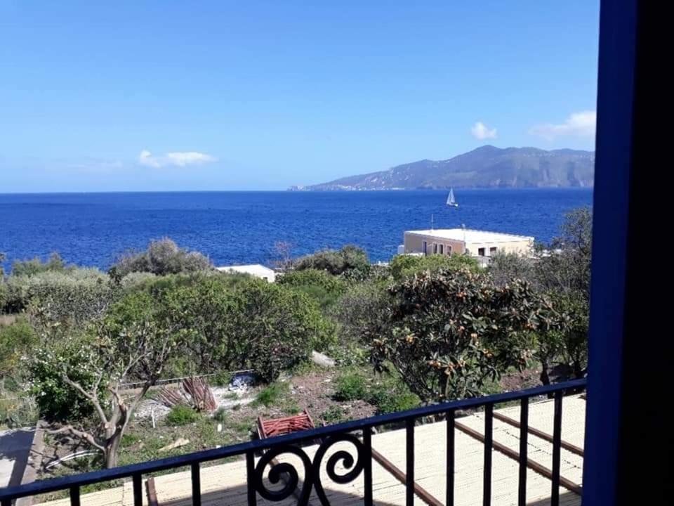 Villa Insolia Santa Marina Salina Szoba fotó